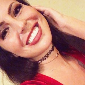 Meet your Posher, Liza